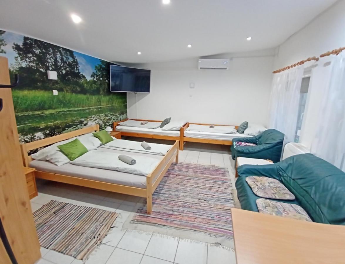 Harmonia Paraszthaz Es Apartman Poroszló Exterior foto